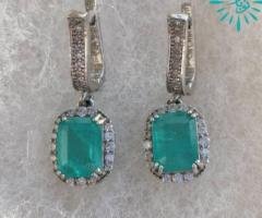 حجر الزمرد هو حجر الحب الناجح